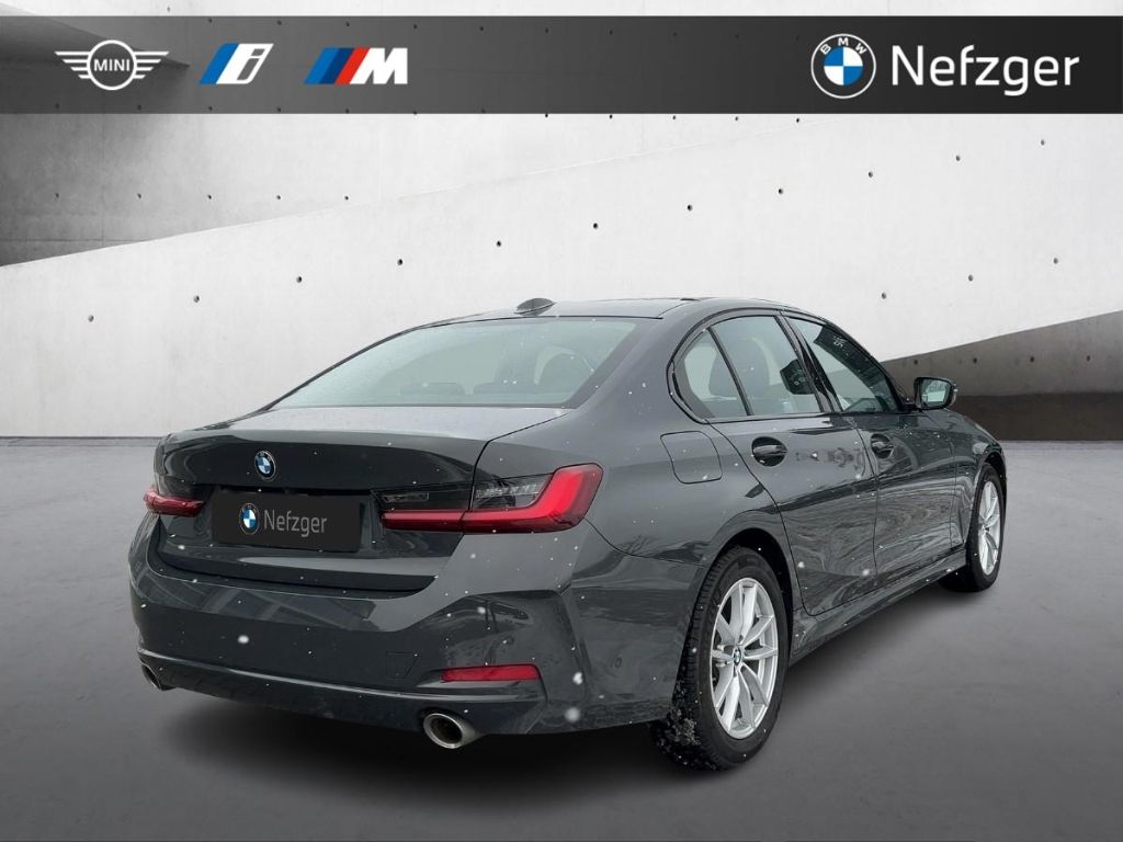 BMW 320 i xDrive Limousine Park-Assistenzsystem