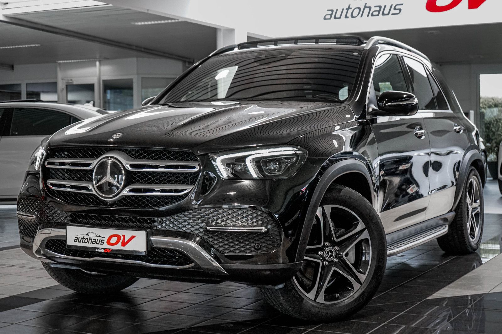Mercedes-Benz GLE 300d 4M*Exclusive*3xTV*360*Distr*Pano*7xSitz