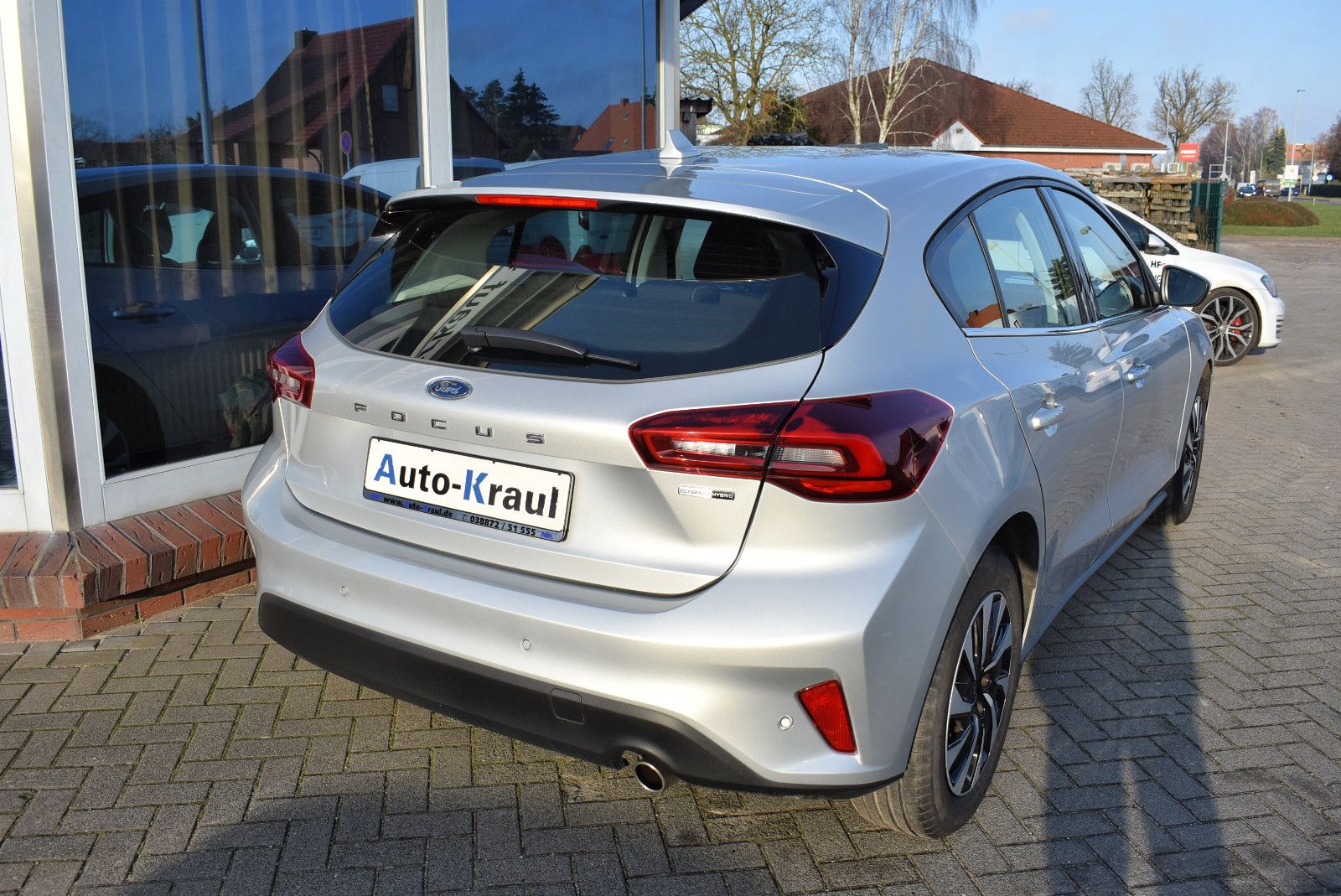 Ford Focus 1.0 EcoBoost Hybrid Aut. TITANIUM - Samsaru's Car Outlet