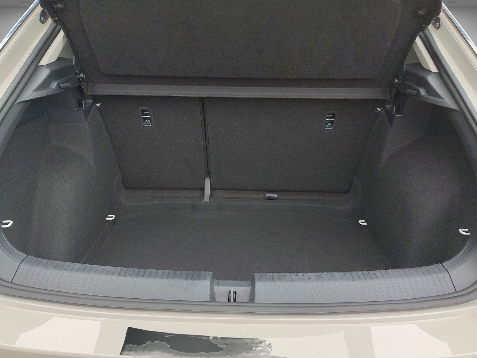 Volkswagen T-ROC 1.0 TSI - Samsaru's Car Outlet