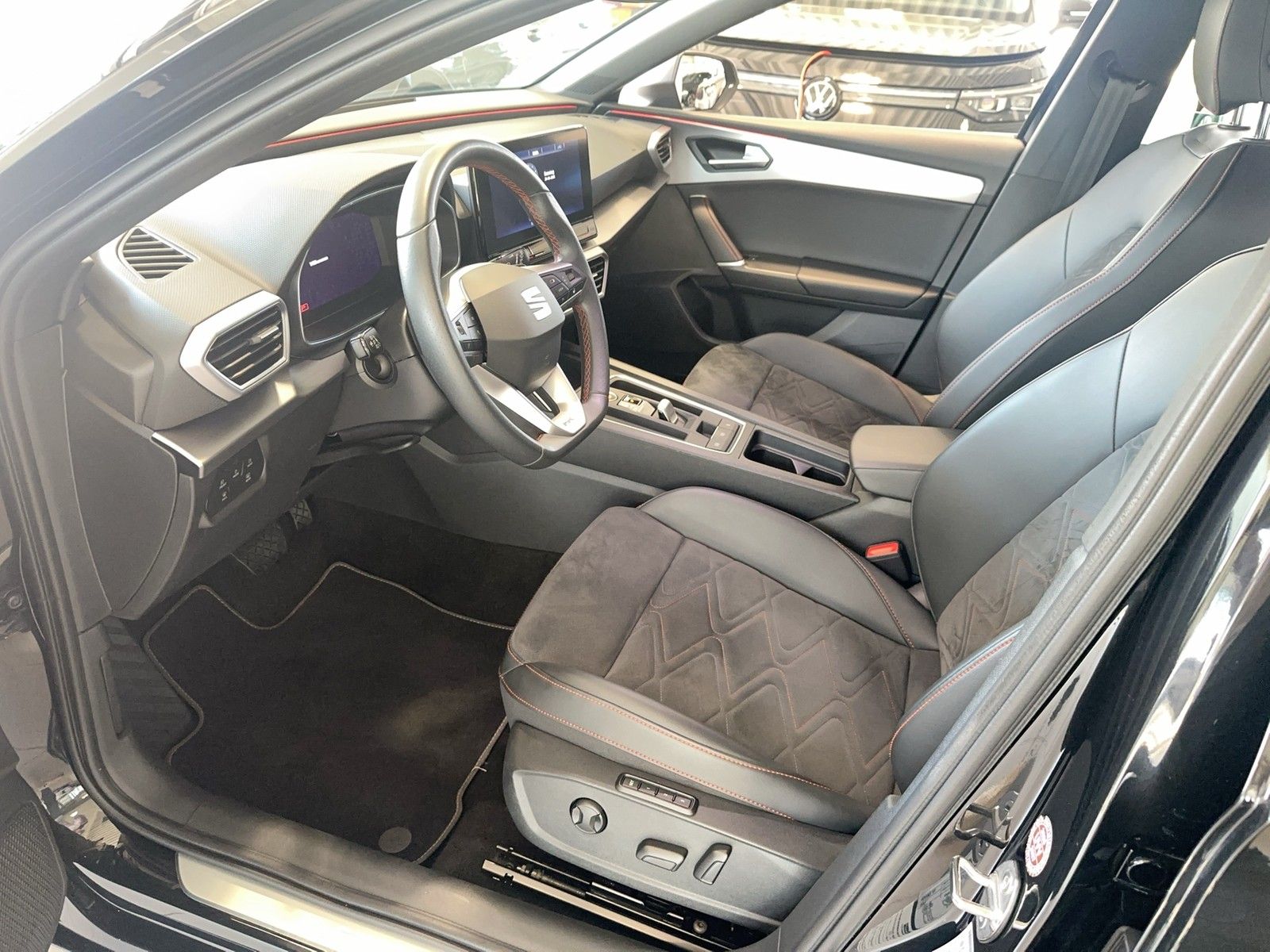 Seat Leon ST 1.4 FR e-Hybrid Navi-XL LED eHK AHK Kam.