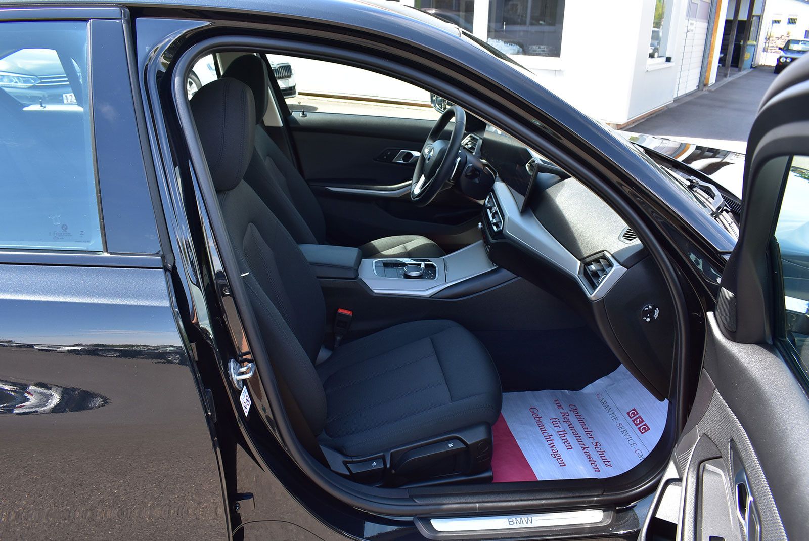 BMW 320 d xDrive - Samsaru's Car Outlet