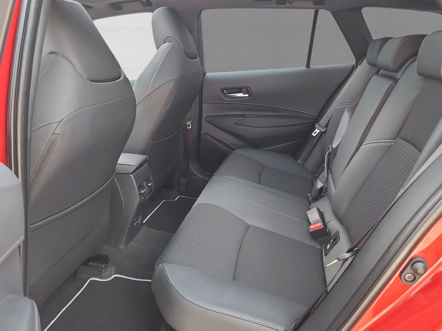 Toyota Corolla Touring Sports 2.0 Hybrid Lounge +Matrix