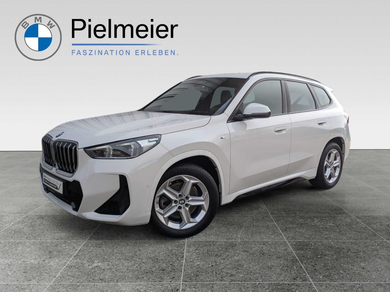 BMW X1 xDrive23i M Sport - Samsaru's Car Outlet