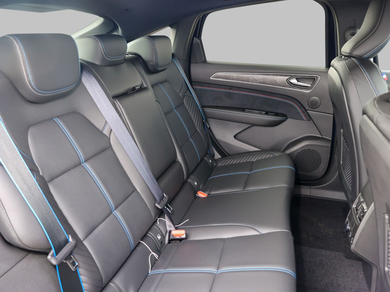 Renault Arkana ESPRIT ALPINE Full Hybrid - Samsaru's Car Outlet