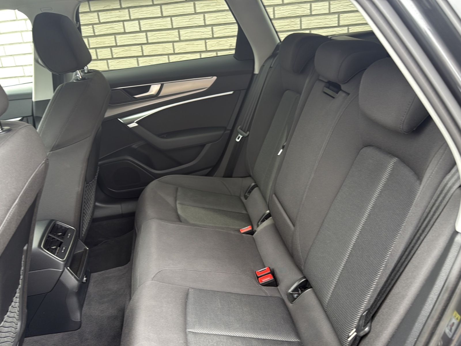 Audi A6 Avant 40 TDI quattro sport - Samsaru's Car Outlet
