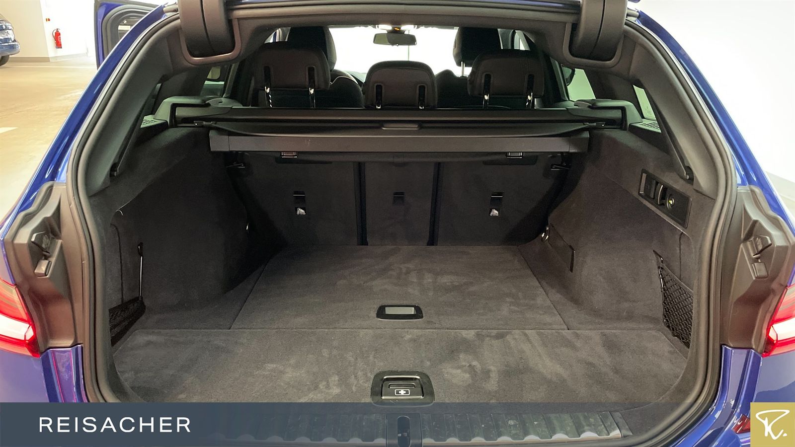 BMW 330iA M-Sport - Samsaru's Car Outlet