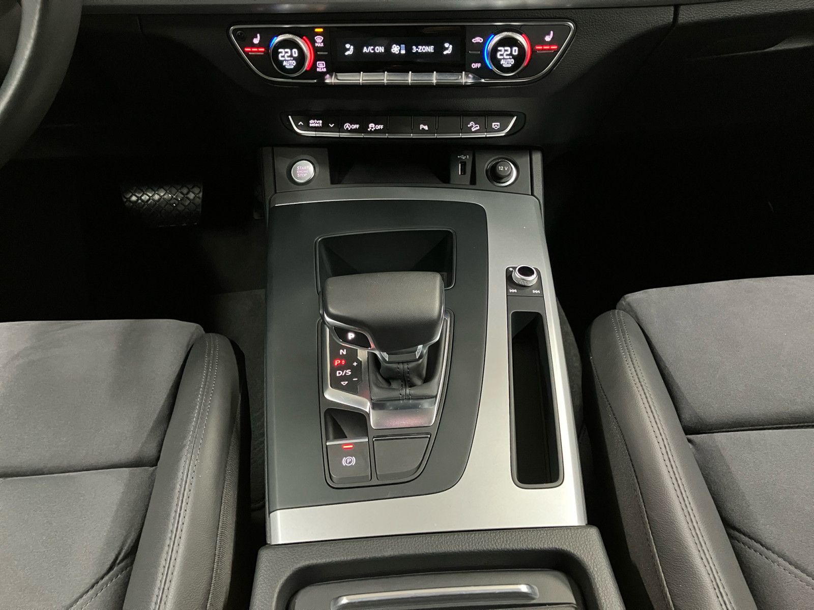Audi Q5 40 TDI quattro S line - Samsaru's Car Outlet