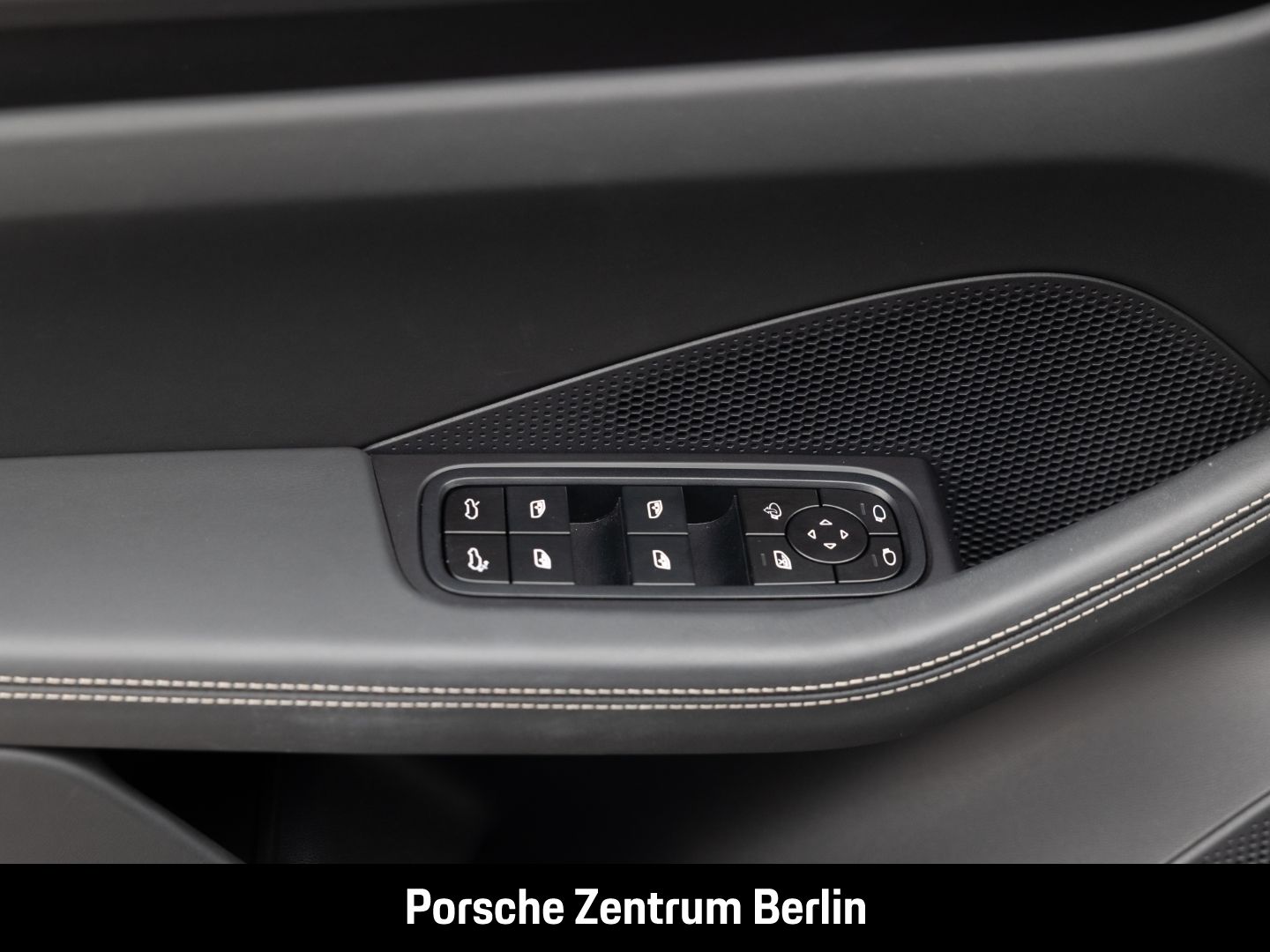 Porsche Macan Turbo HA-Lenkung Surround View 21-Zoll