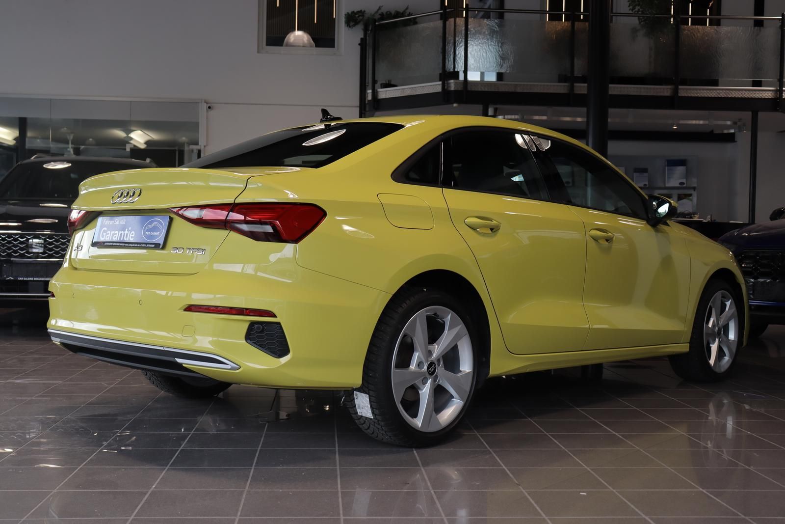 Audi A3 Lim. 1.0 TFSI S tronic advanced S-LINE