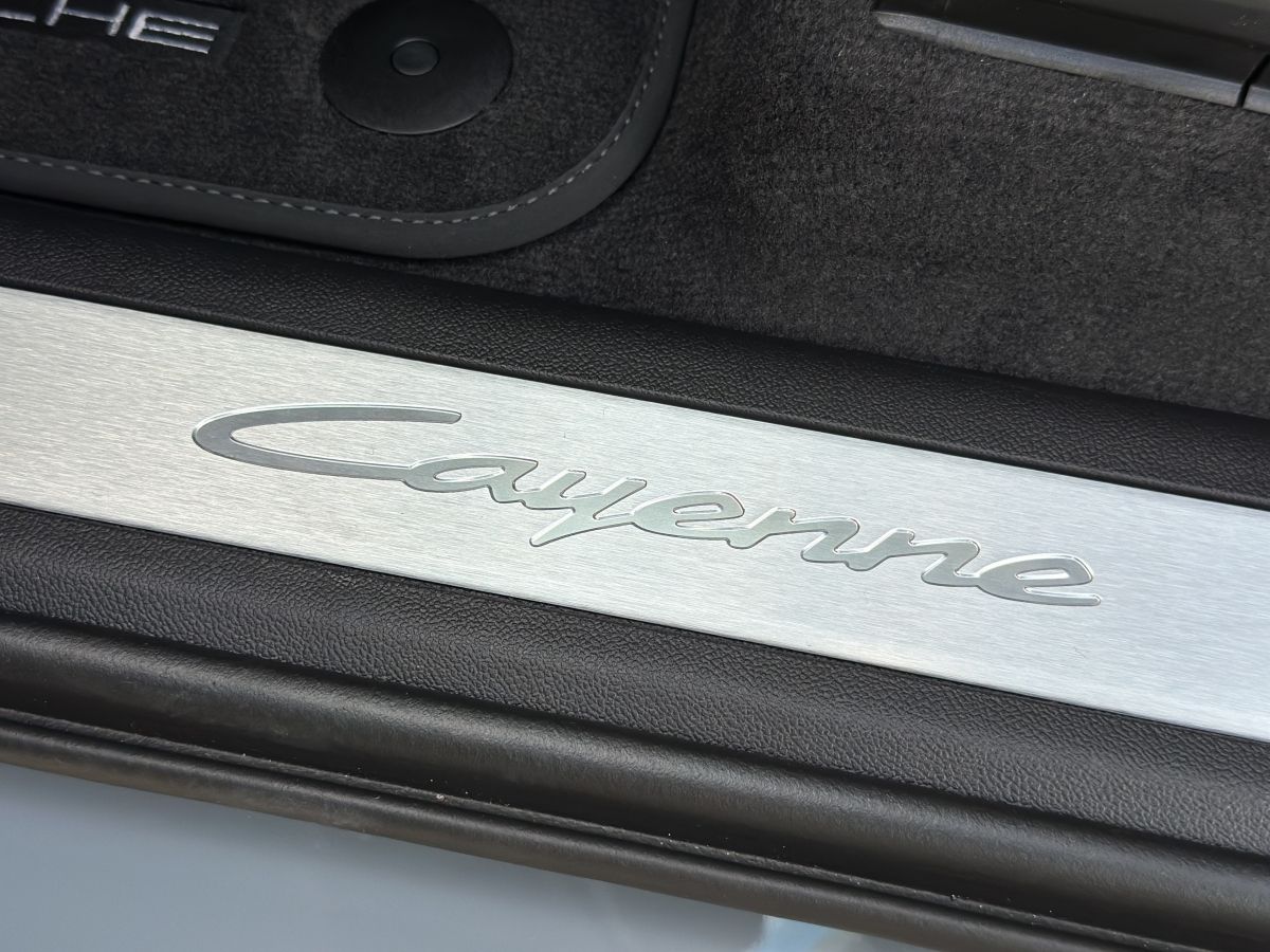 Porsche Cayenne E-Hybrid Coupe | Sportabgas | el. AHK |
