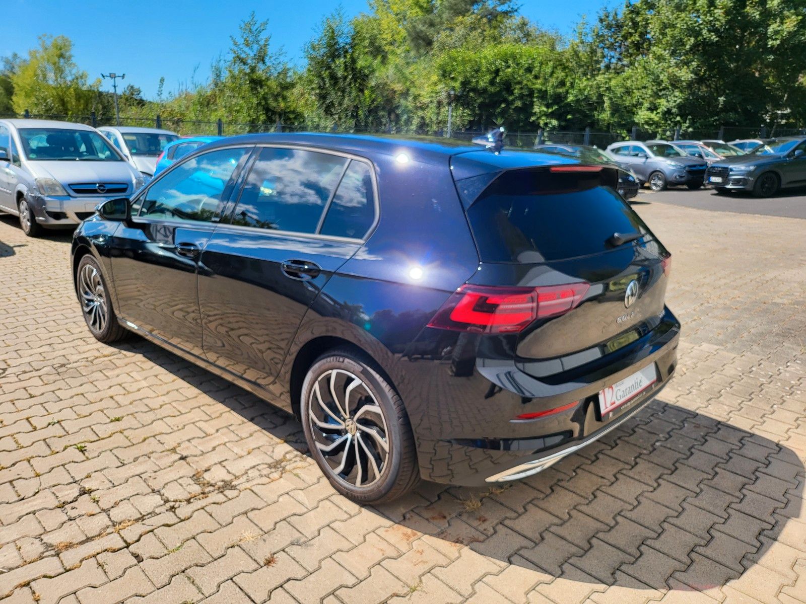 Volkswagen Golf VIII Lim. Active eTSI - Samsaru's Car Outlet
