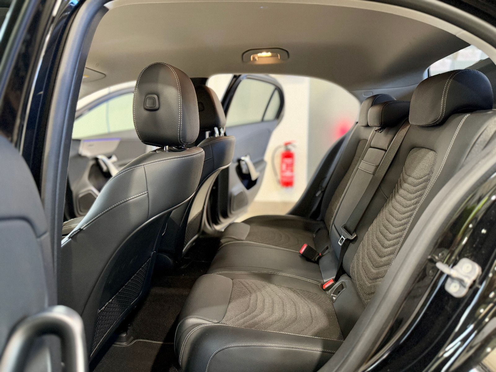 Mercedes-Benz A 180d Progressive - Samsaru's Car Outlet