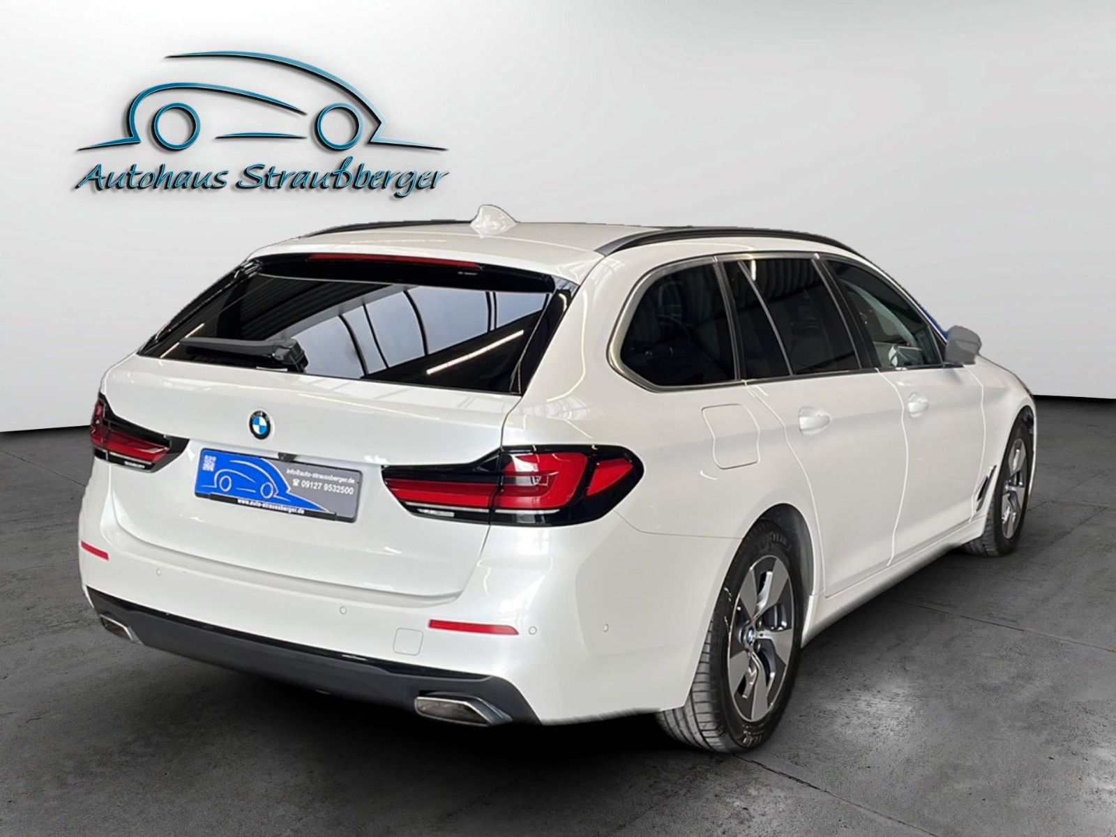 BMW 520d Touring xDr. ACC AHK PANO IQ 4ZK 360° WiFi