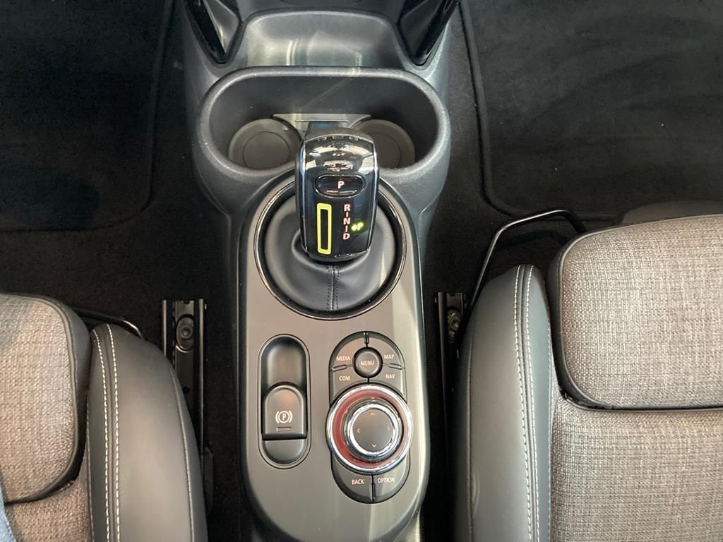 MINI Cooper SE Classic - Samsaru's Car Outlet
