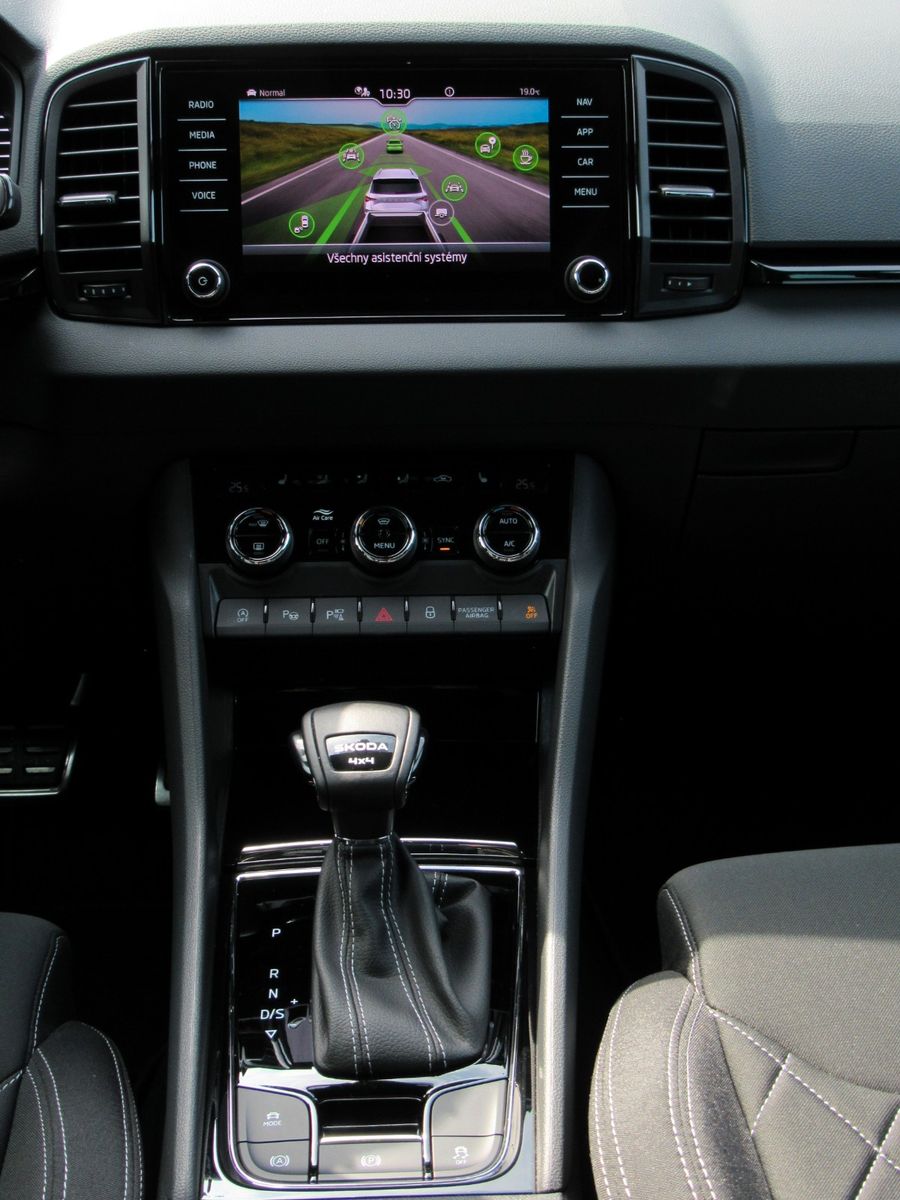 Skoda Karoq 2.0l TDI DSG 4x4 Sportline AHK 360° CANTON