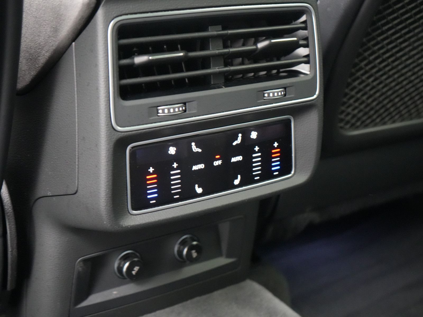 Audi RS Q8 ACC NAVI B&O SITZBELÜFTUNG STANDHZ RAUTE