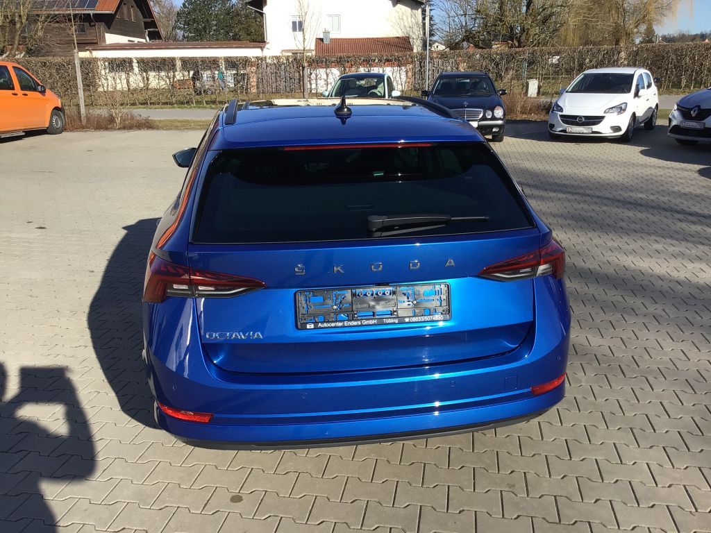 Skoda Octavia Combi 1.5 TSI Sportline - Samsaru's Car Outlet
