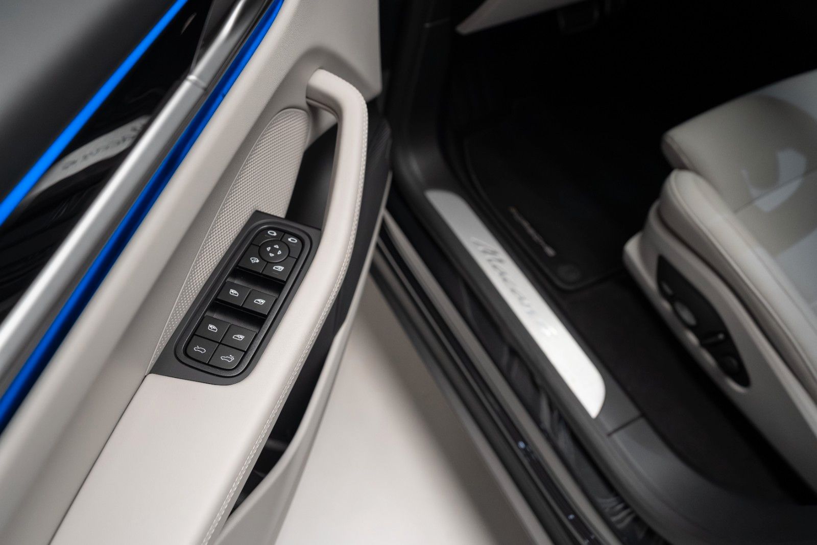 Porsche Macan Electric 4