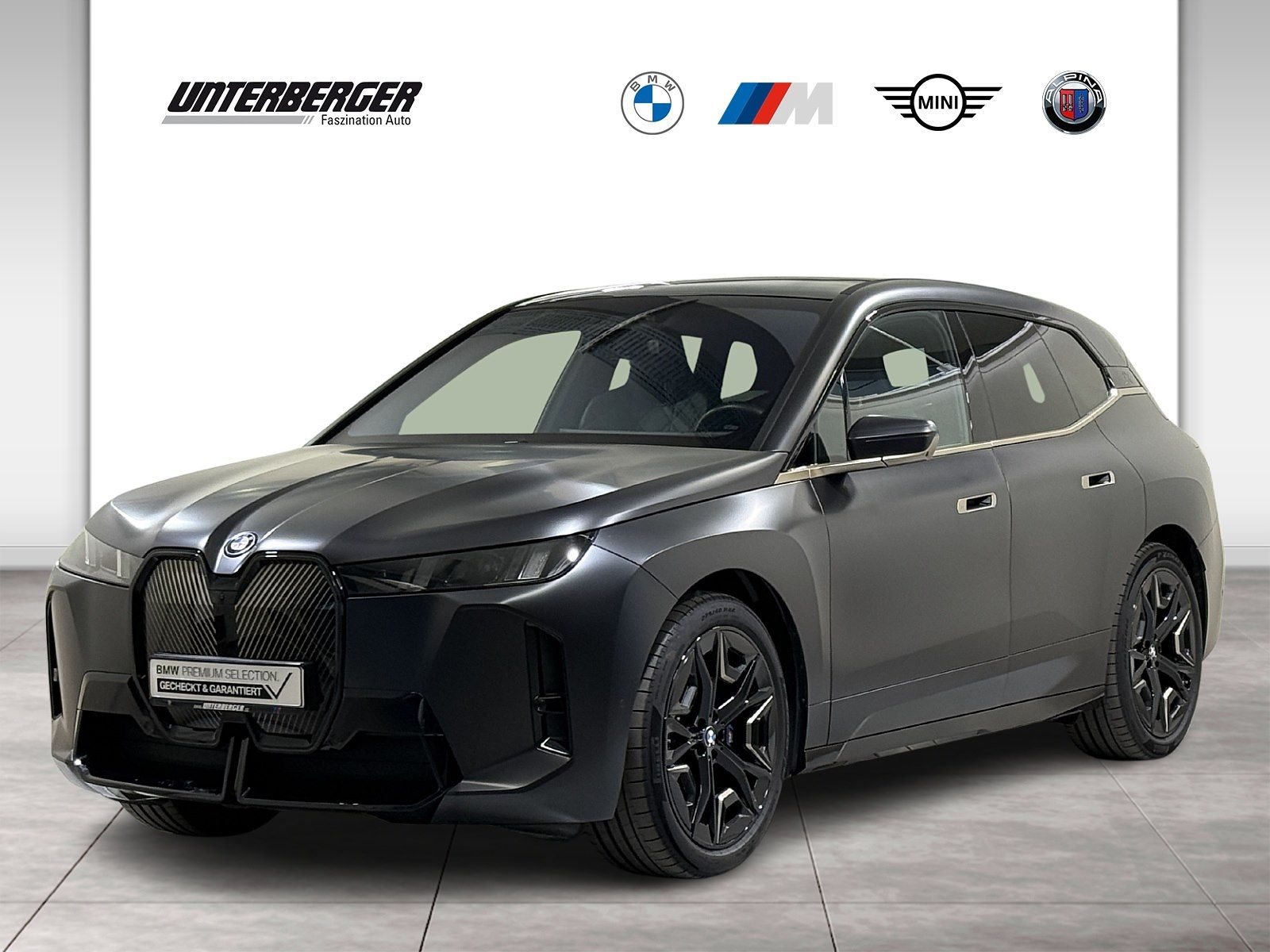BMW iX xDrive60 M Sportpaket AHK Luftfeder B&W ACC