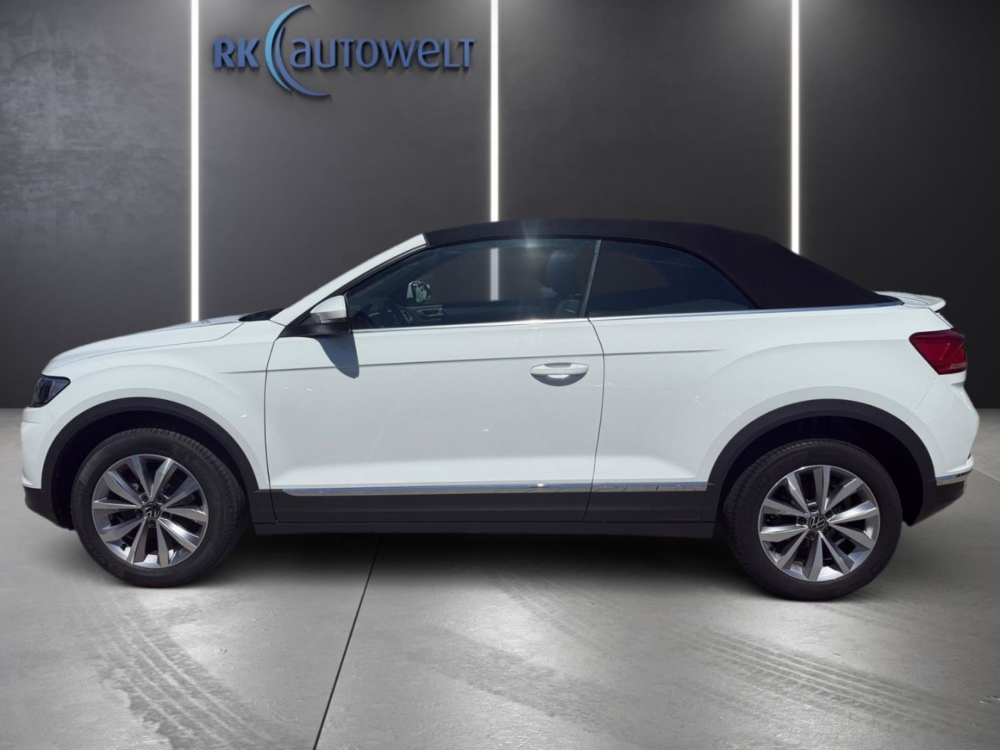 Volkswagen T-Roc Style 1.5 TSI - Samsaru's Car Outlet