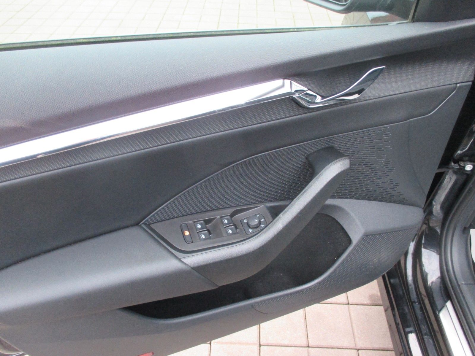 Skoda Octavia Combi 1.5 e TSI DSG Style - Samsaru's Car Outlet