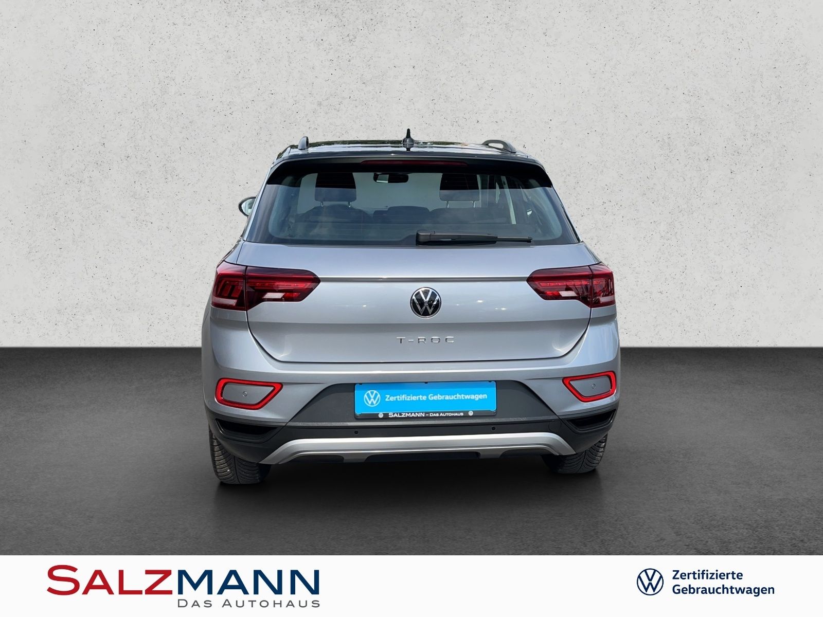 Volkswagen T-Roc 1.5 TSI Life - Samsaru's Car Outlet