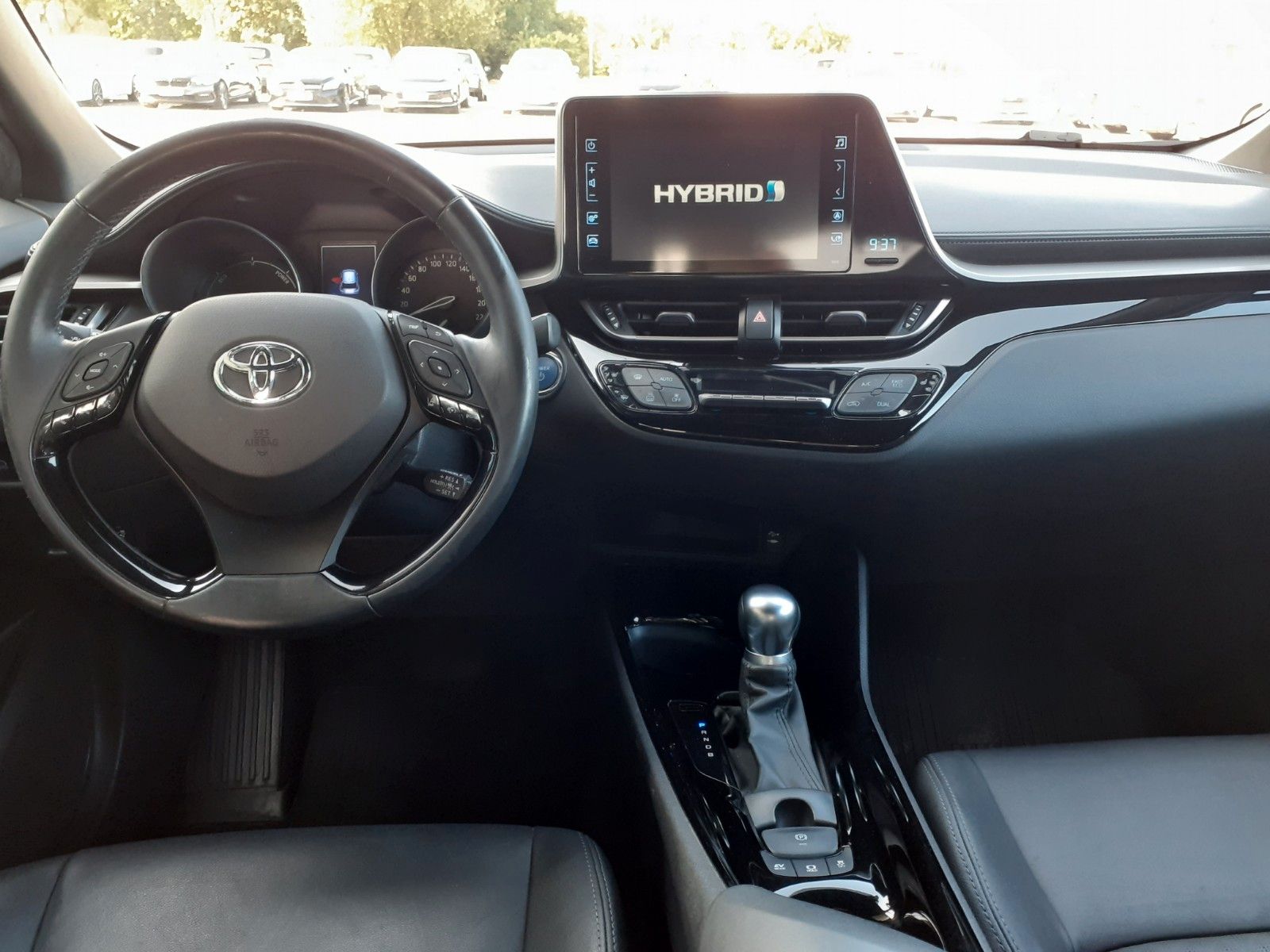 Toyota C-HR 1.8 Hybrid - Samsaru's Car Outlet