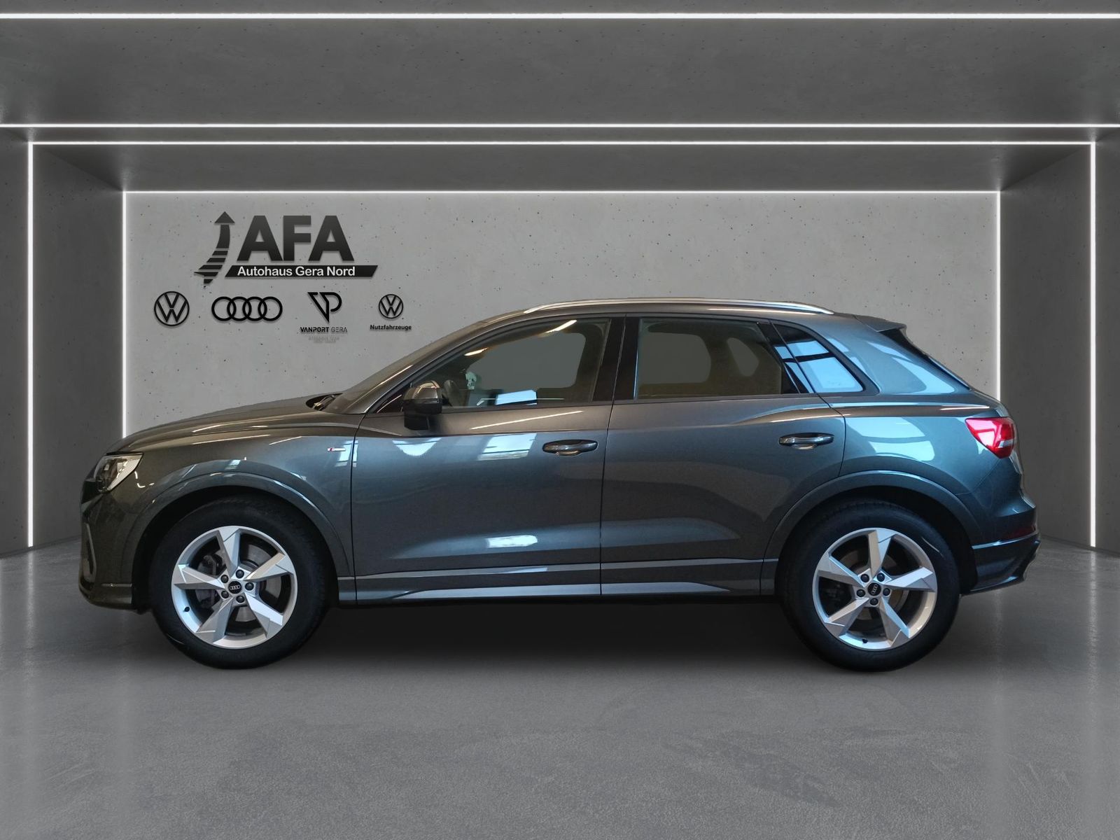 Audi Q3 40 TFSI quattro S tronic S-Line - Samsaru's Car Outlet