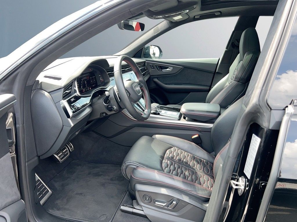 Audi RS Q8 4.0 TFSI quattro RS Essential Paket Dynami