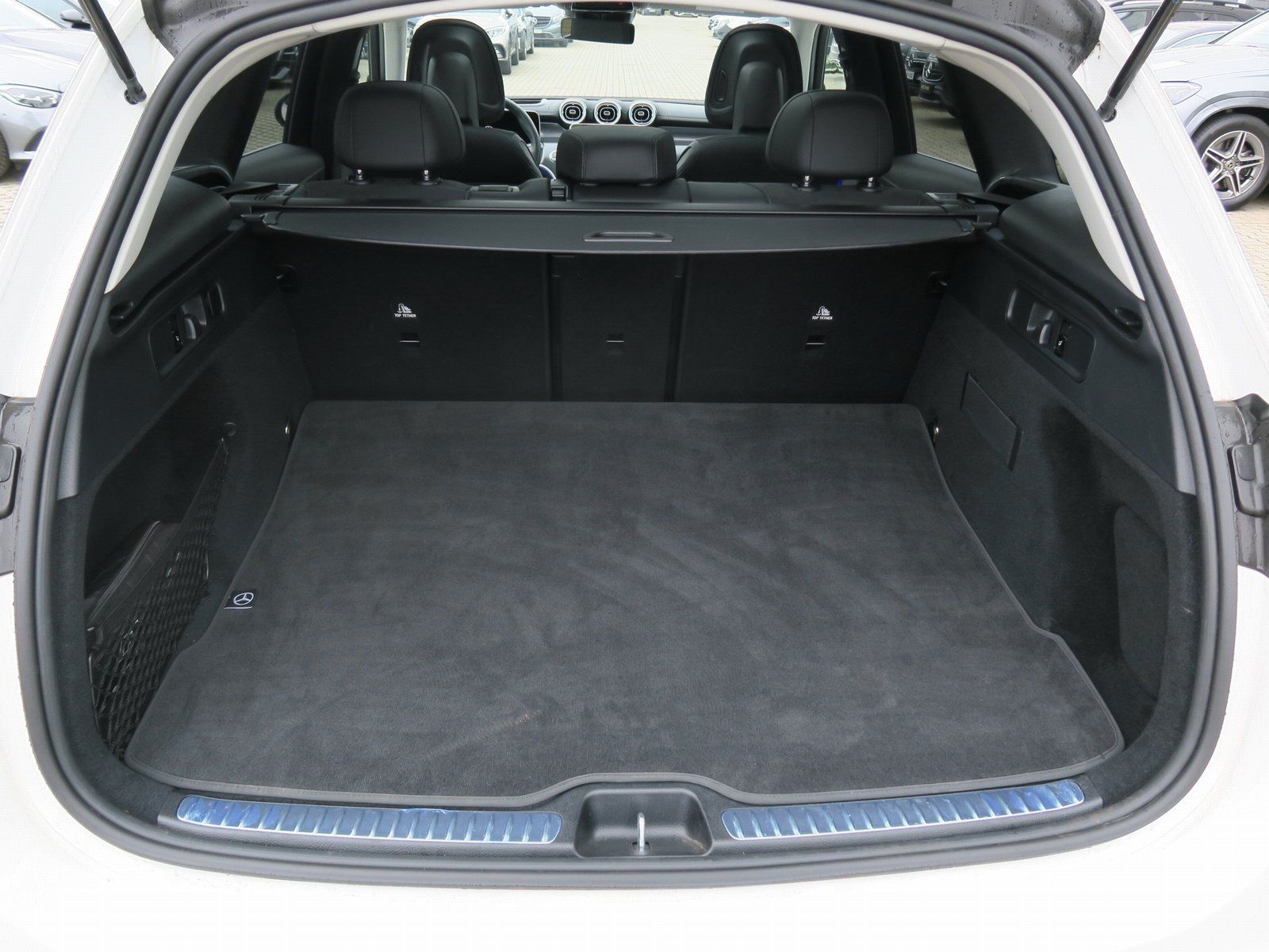 Mercedes-Benz GLC 220 d AMG Line 4M Pan-Dach Burmester HUD AHK