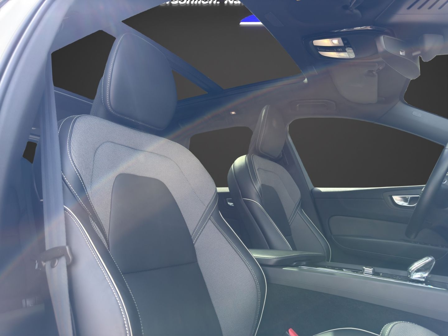 Volvo XC60 T8 AWD Ultimate Dark Recharge Plug-In Hybri