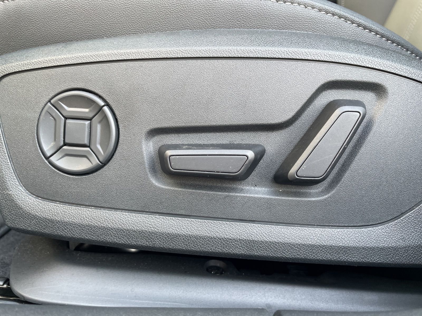 Audi A5 Avant TFSI S tronic quattro S line edition on