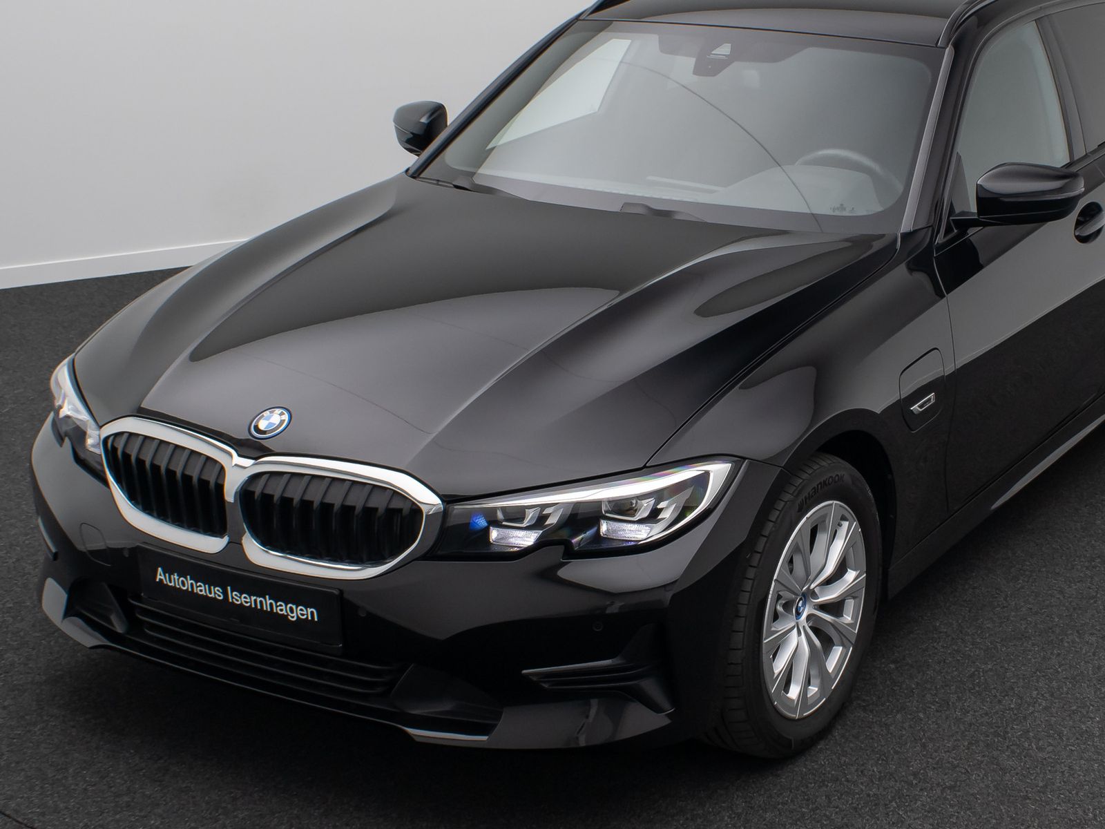 BMW 320e - Samsaru's Car Outlet