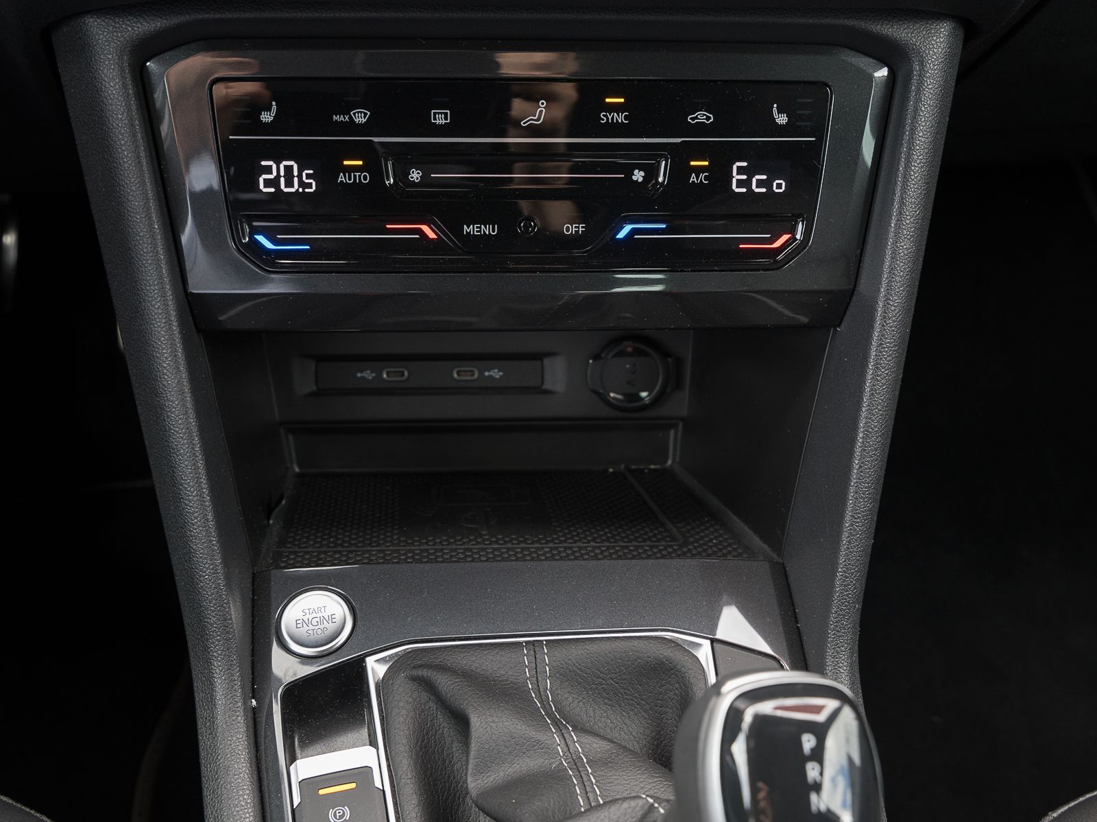 Volkswagen Tiguan 1.4 TSI eHybrid R-Line - Samsaru's Car Outlet