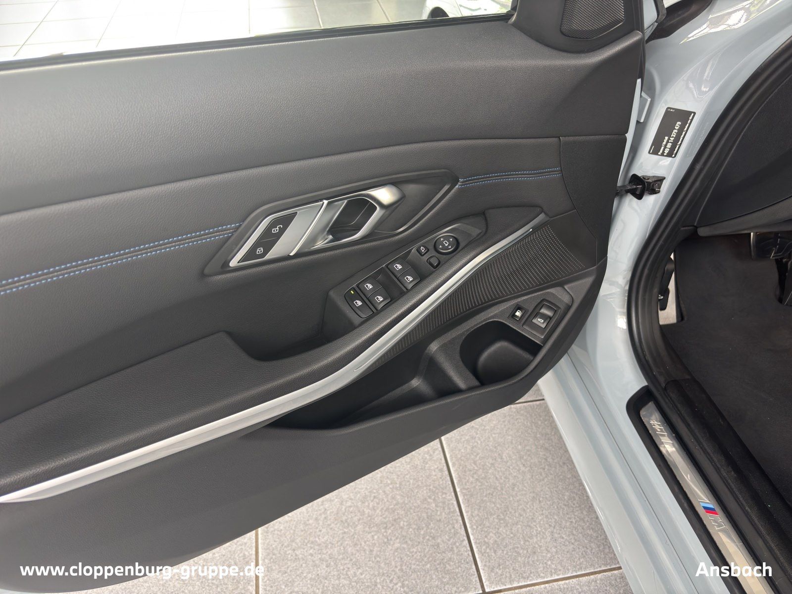 BMW 330e Touring M Sportpaket - Samsaru's Car Outlet