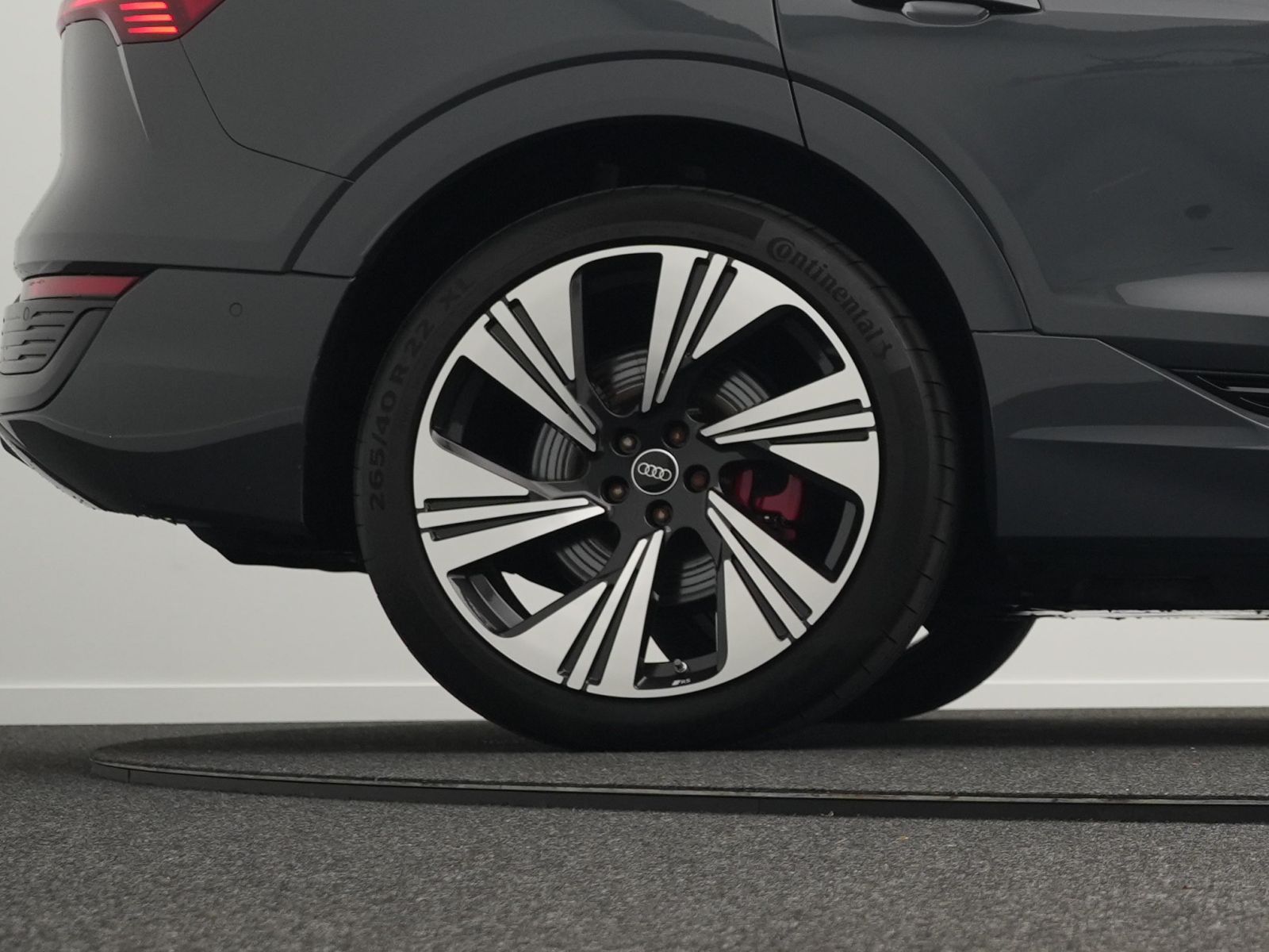 Audi Q8 e-tron 50 quattro 2x S line*Opt.schw*PANO*AHK