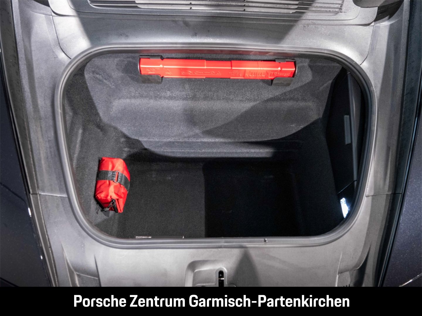 Porsche 992 911 Targa 4 GTS Matrix LED LenkradHZG Temp