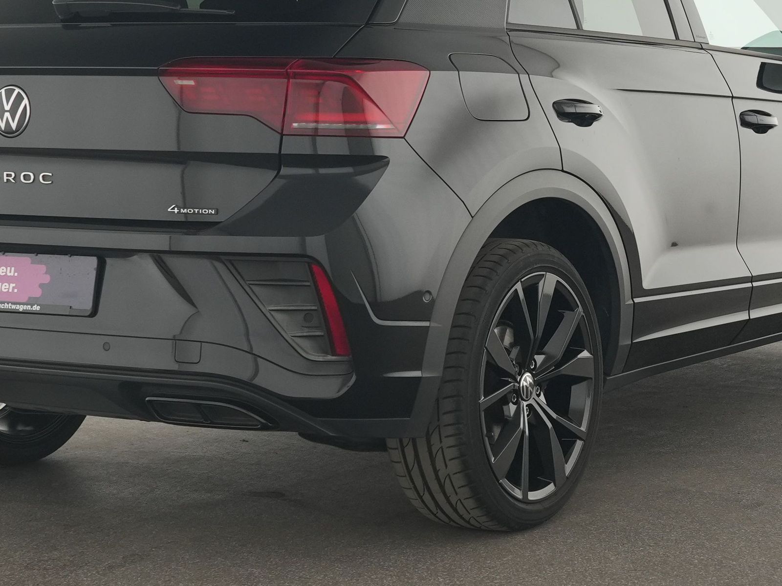 Volkswagen T-Roc R-Line - Samsaru's Car Outlet