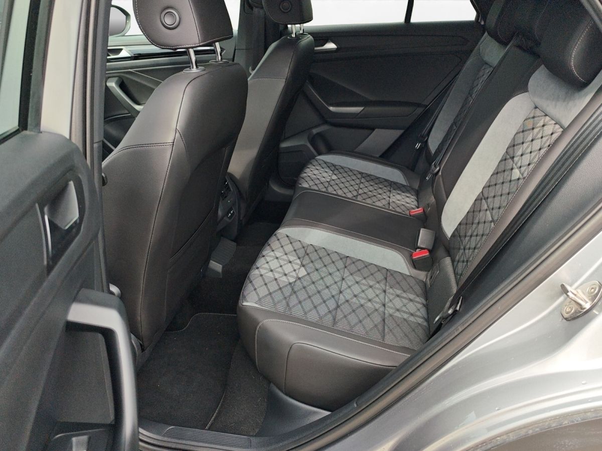 Volkswagen T-Roc 1.5 TSI DSG R-Line Black - Samsaru's Car Outlet