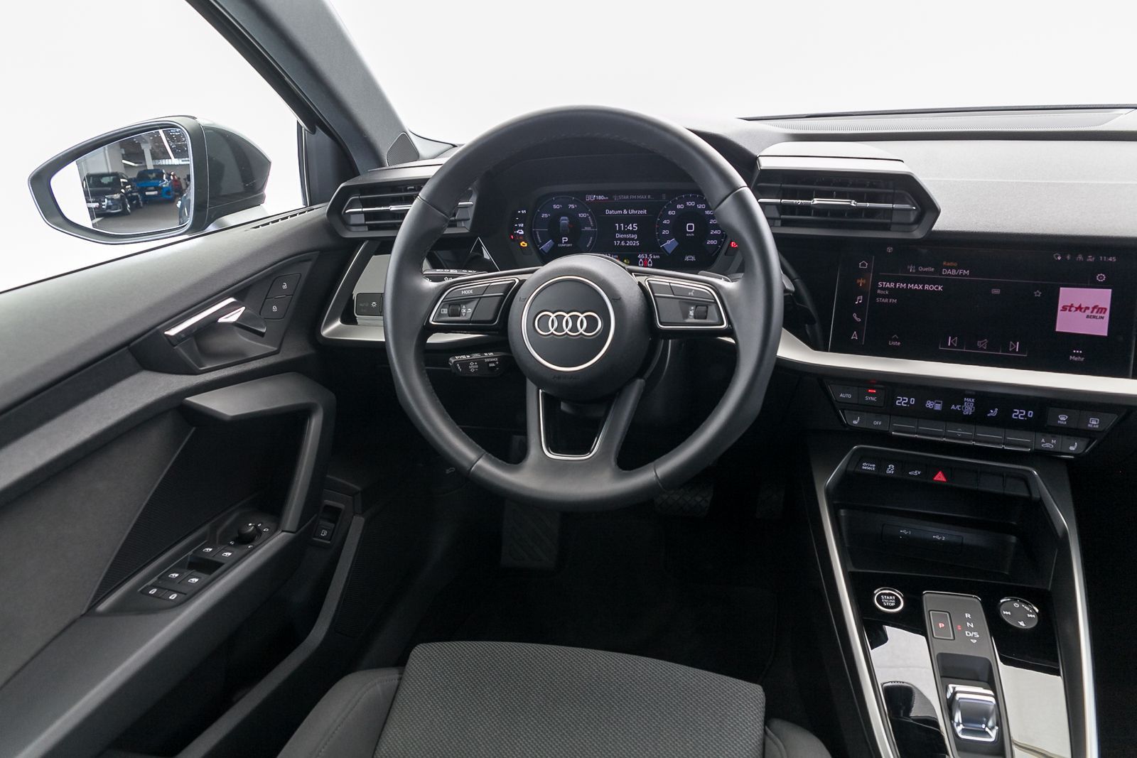 Audi A3 Sportback TFSI e S line - Samsaru's Car Outlet