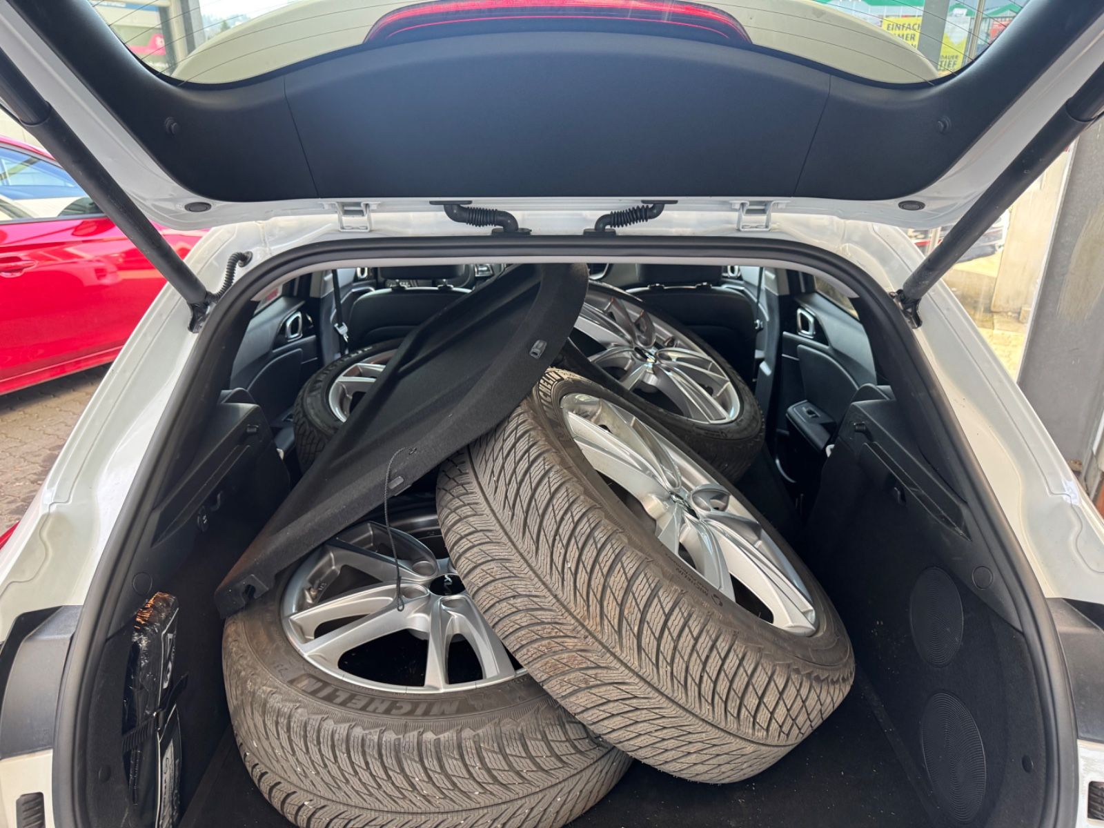 Kia XCeed Platinum Edition - Samsaru's Car Outlet