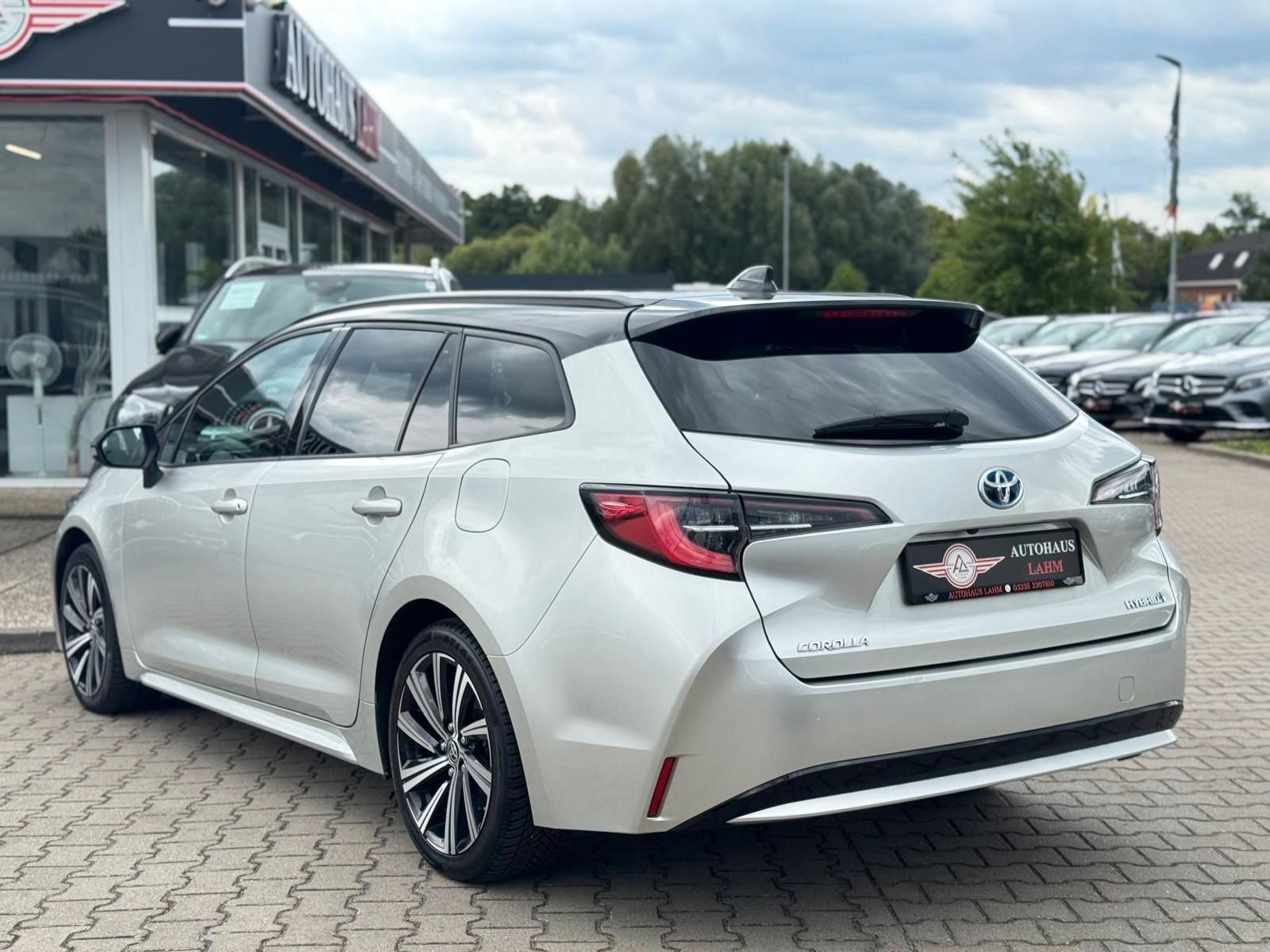 Toyota Corolla Touring Sports Hybrid Business Edition - Samsaru's Car Outlet
