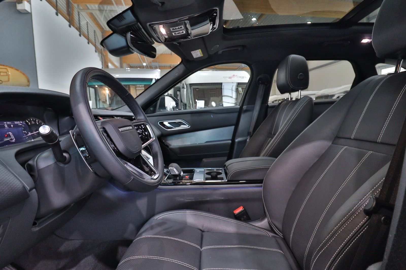 Range Rover Velar 300 R-Dynamic SE - Samsaru's Car Outlet