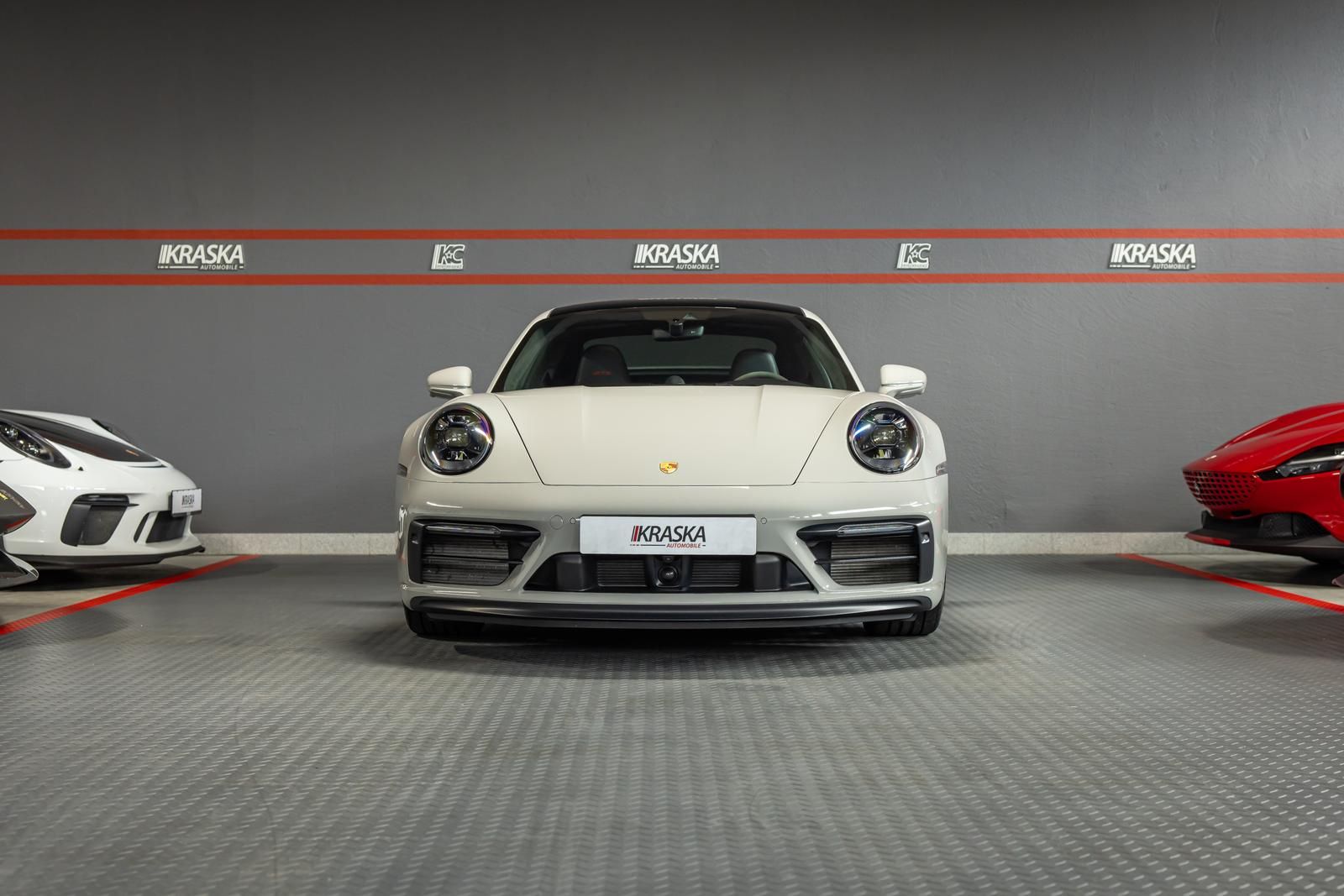 Porsche 911 Carrera 4 GTS Coupe PDLS+ BOSE PANO AERO-KIT