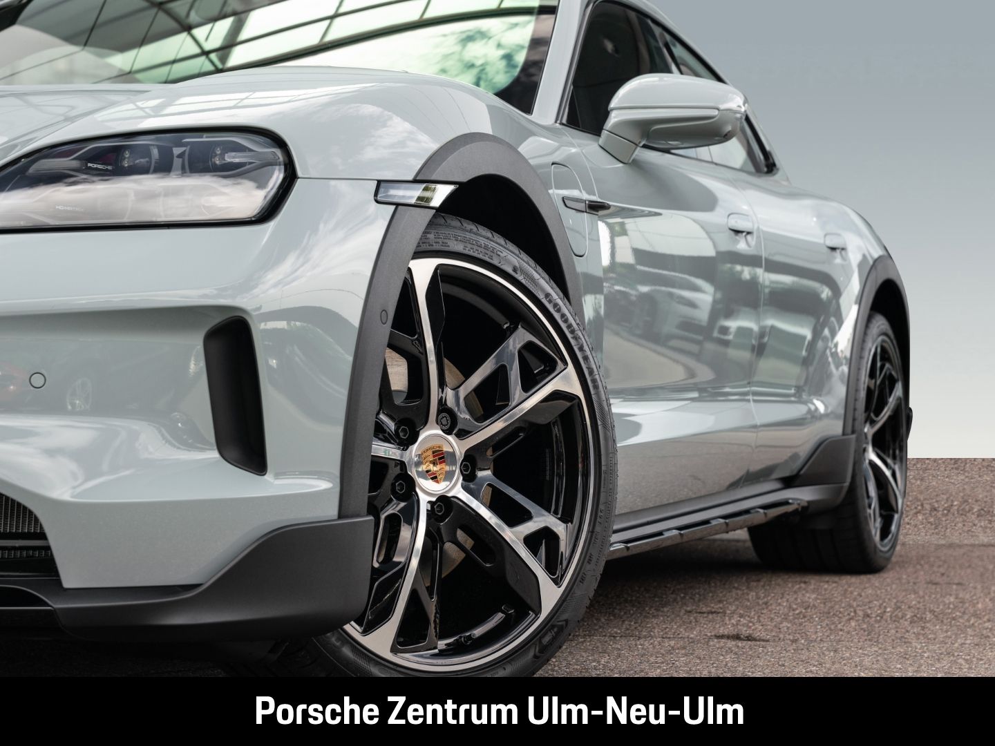 Porsche Taycan 4S Cross Turismo HA-Lenkung Active-Ride