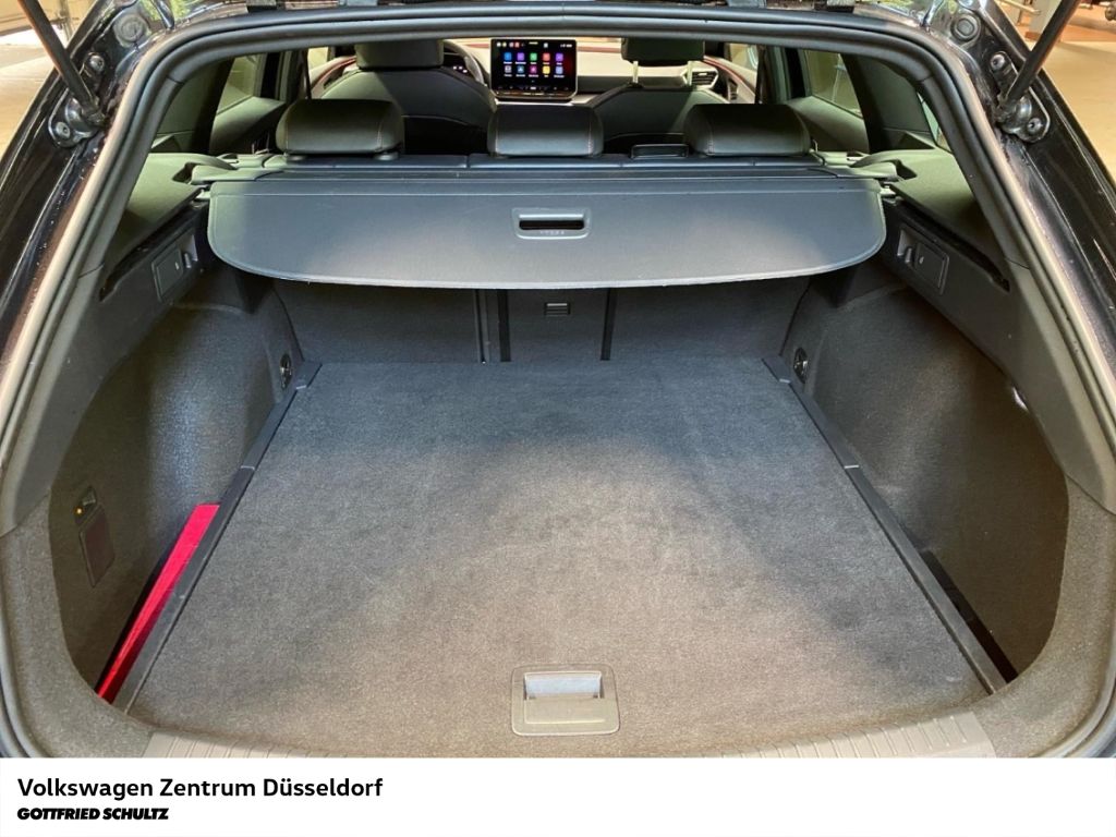 Seat Leon ST 2.0 TDI DSG AHK Navi Kamera Sitzheiz