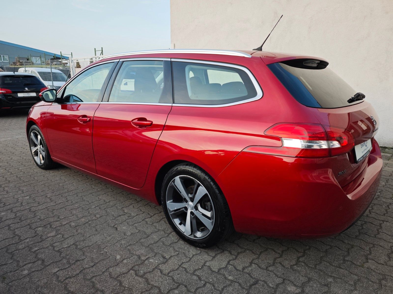 Peugeot 308 BlueHDi 130 EAT6 Allure - Samsaru's Car Outlet