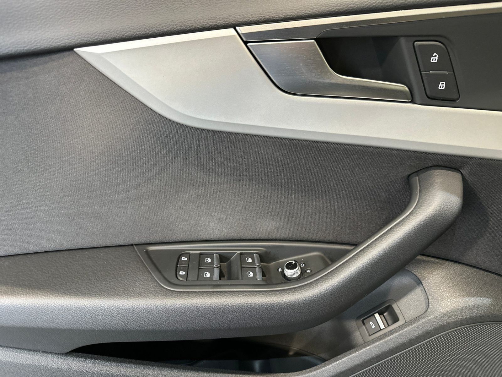 Audi A4 40 TDI QUATT LED+MMI NAVI+KAMERA+ALU+VC PLUS+