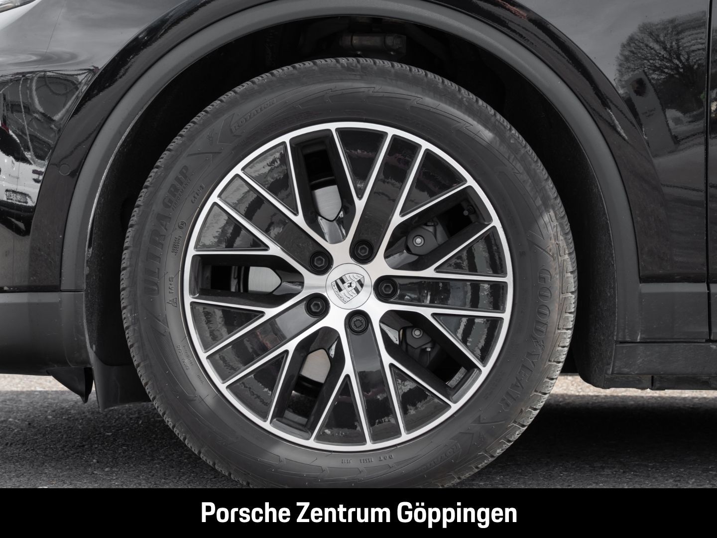 Porsche Macan 4 BOSE InnoDrive LED-Matrix Panoramadach
